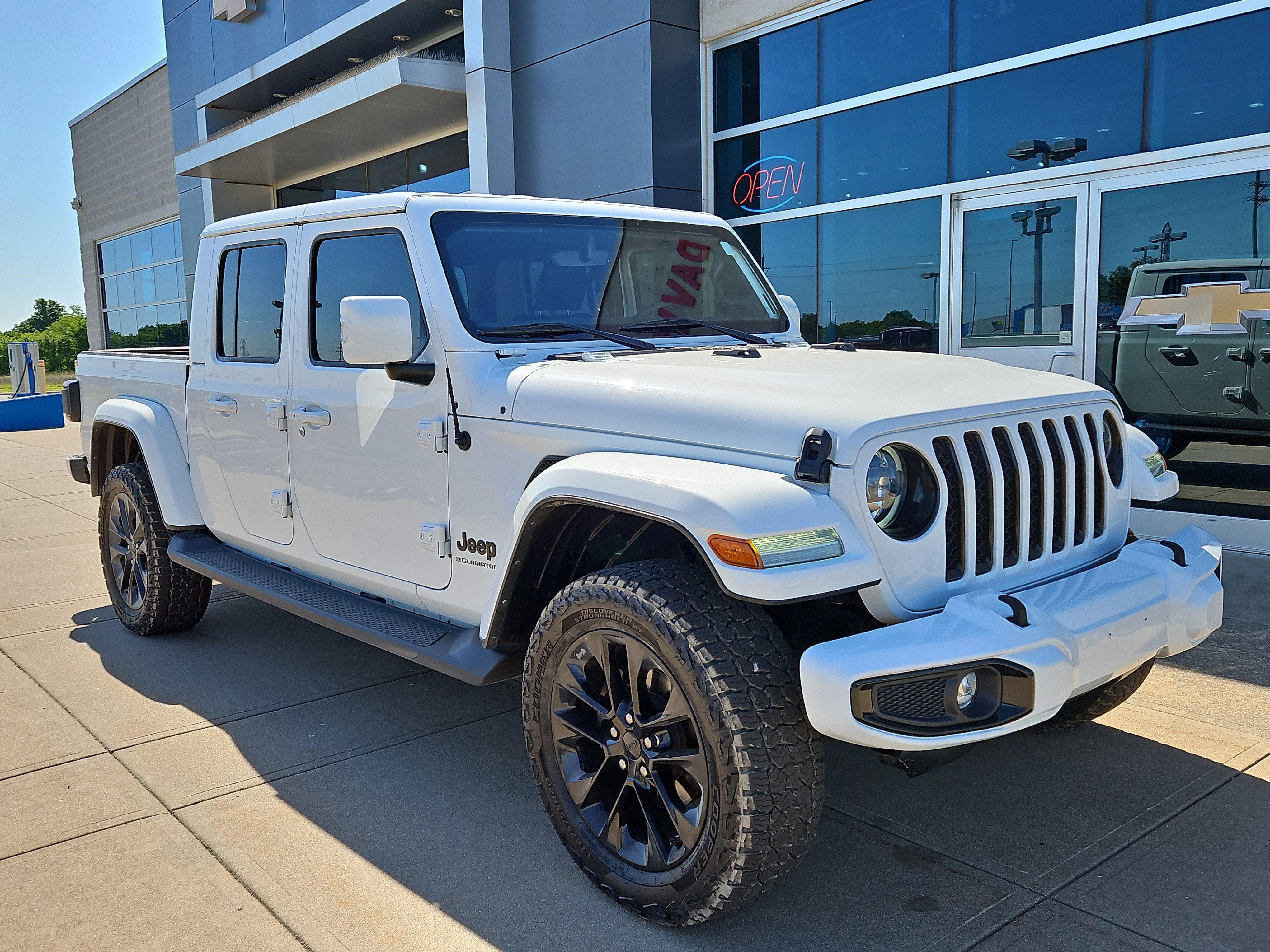 2023 Jeep Gladiator High Altitude in White — front three-quarter view