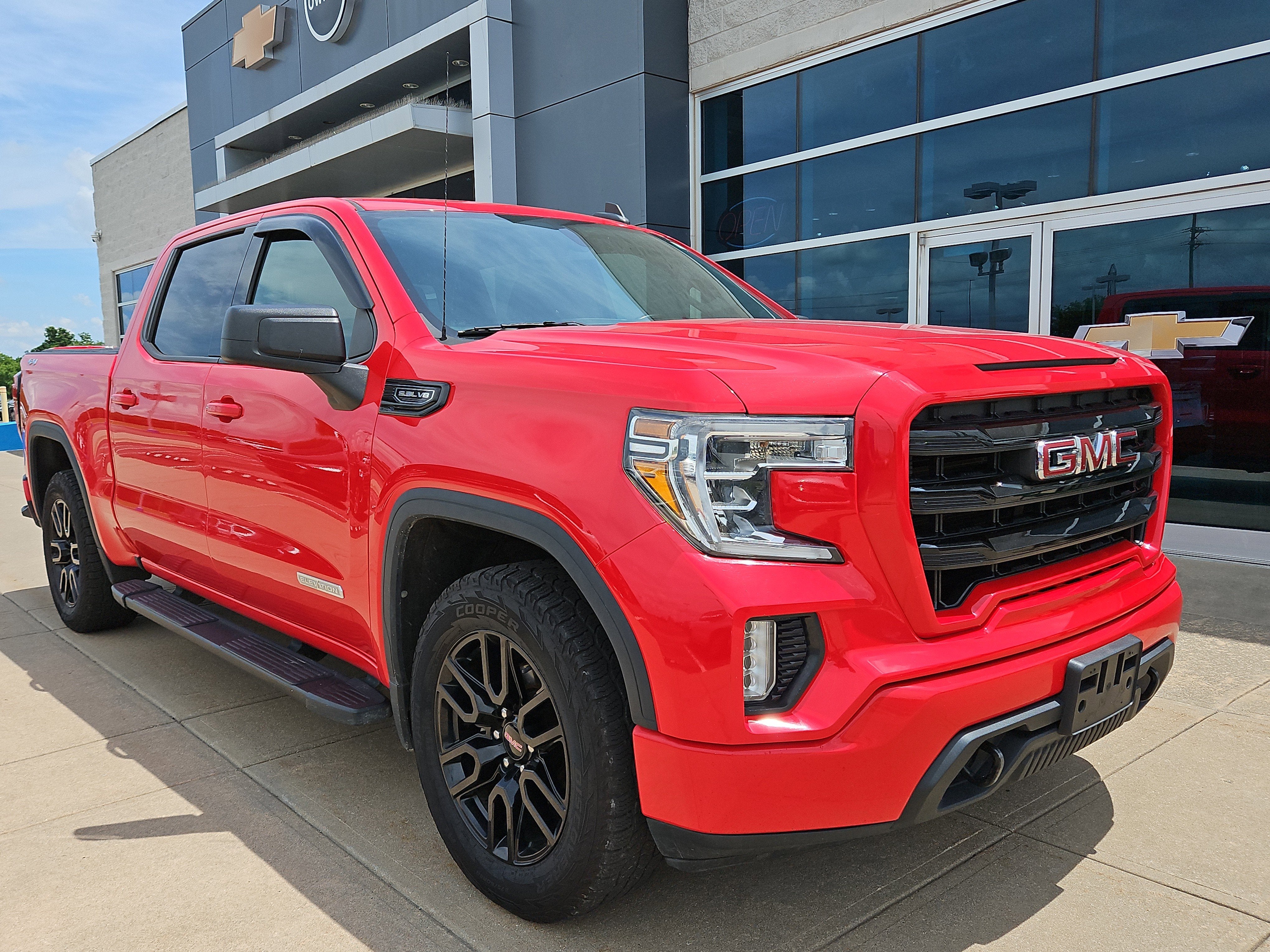 2020 GMC Sierra 1500 Elevation in Cardinal Red — front three-quarter view